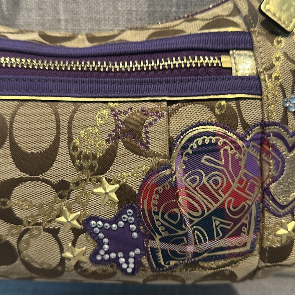 Coach Poppy shoulder bag purple & gold canvas Serial -F1020-15880 - Picture 6 of 17